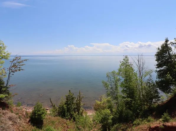 963 S Shore Rd, La Pointe, WI 54850