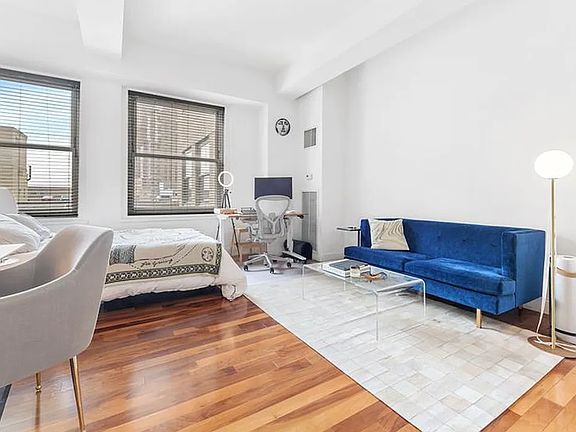 3rd image of 88 Greenwich St #8