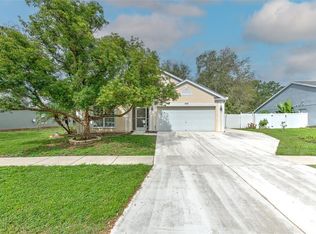 235 Lakeway Ln, Apollo Beach, FL 33572