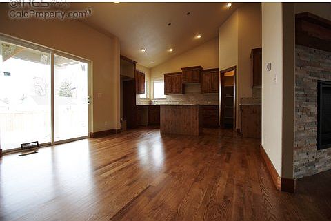 4th image of 732 Capricorn Ct