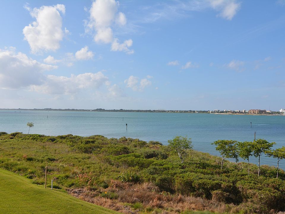 1st image of 32 Harbour Isle Drive W #303