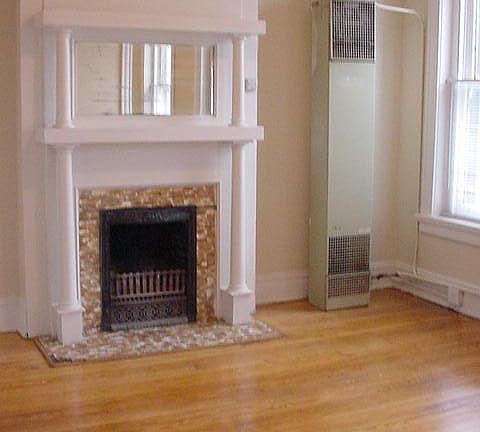 2nd image of 2030 W Grace St APT 3