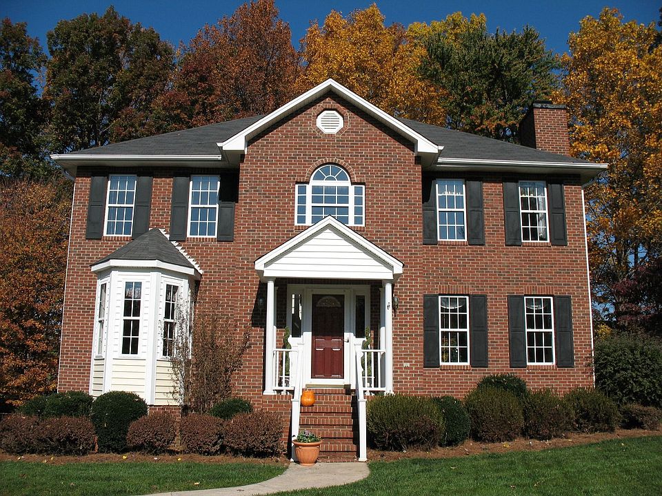 Immaculate 3 BR Home on quiet street