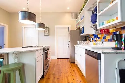 703 Louisa St — Photo 3