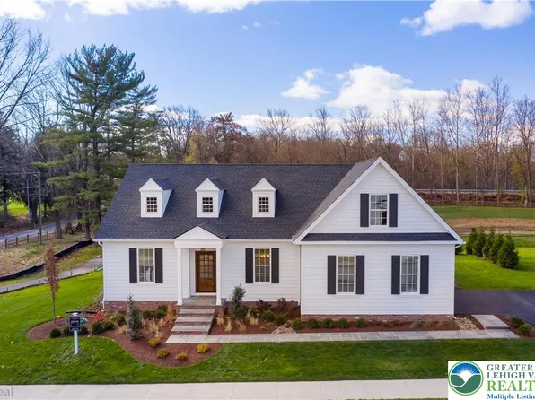 4630 Old Saucon Rd, Bethlehem, PA 18015