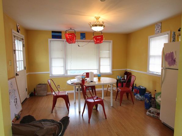 2001 N Maplewood Ave