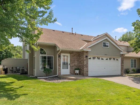 10751 Redwood St NW, Coon Rapids, MN 55433