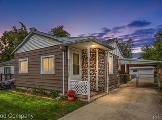 21118 Rensselaer St, Farmington Hills, MI 48336