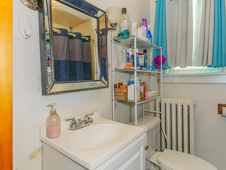792 Washington Ave #1 — Photo 11