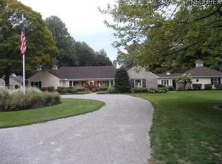 1670 County Line Rd, Gates Mills, OH 44040