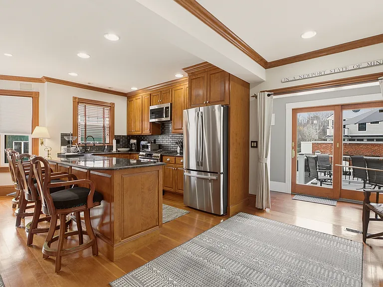 23 Clinton St — Photo 12