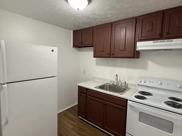 61 Warwick St #8, New Haven, CT 06513