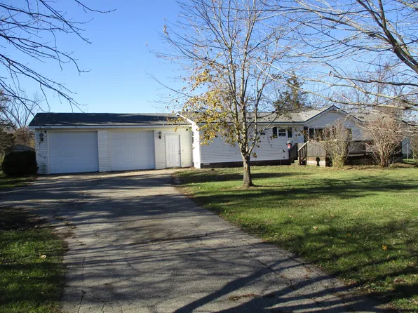 1908 68th St, Fennville, MI 49408