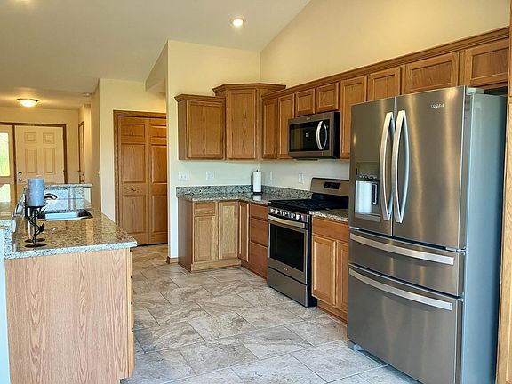3rd image of 726 Keller Dr