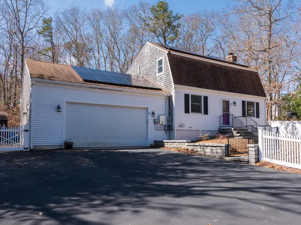 19 Meredith Road, Forestdale, MA 02644