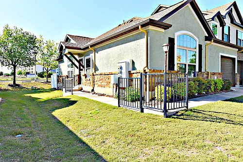 1900 Little Elm Trl Photo 1