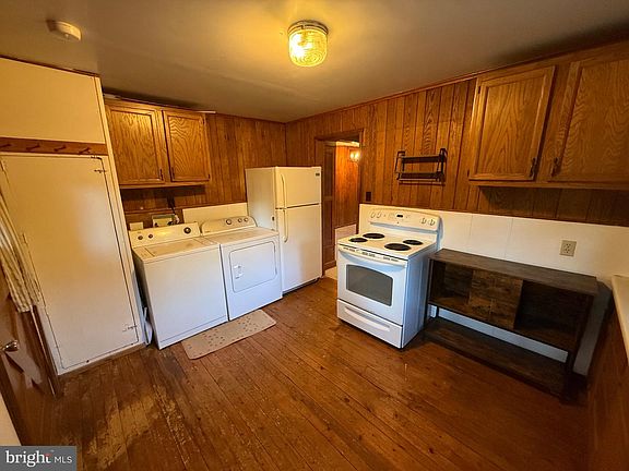 4th image of 337 Brant Rd
