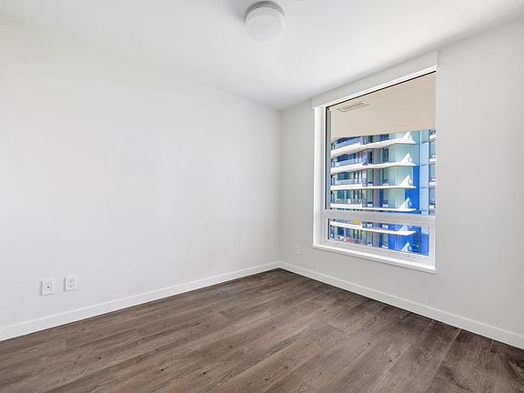 5th image of 8238 Lord St #706