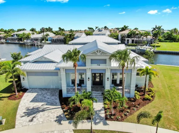 718 Pinckney Dr, Apollo Beach, FL 33572