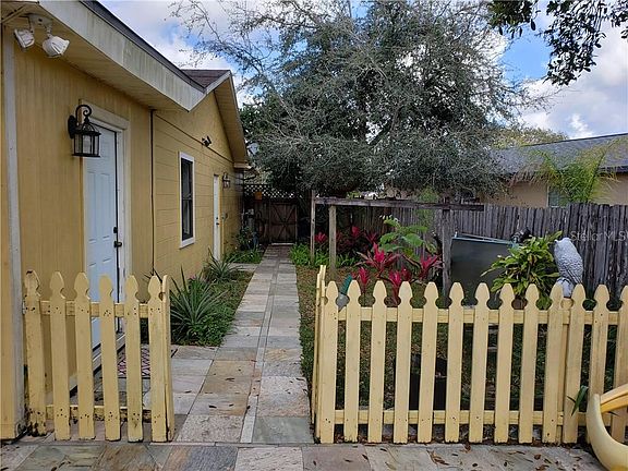 2nd image of 2739 Hidden Cove Ct