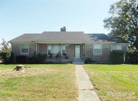 1647 sf Bedford stone ranch style home