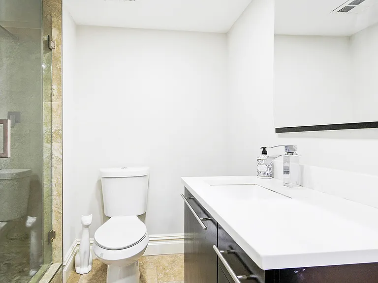 1900 Consulate Pl #1005 — Photo 14