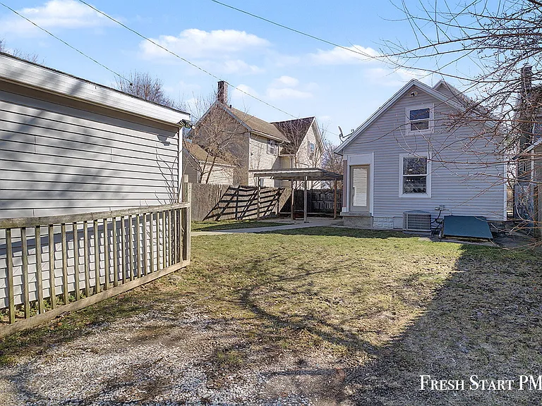1113 Alpine Ave NW — Photo 7