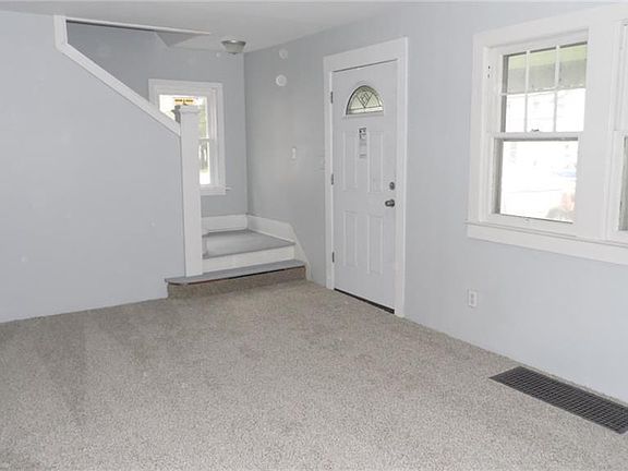 5th image of 92 Pine St