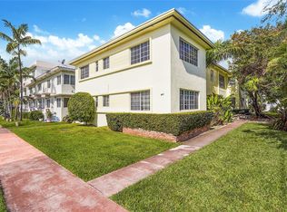 825 W 40th St, Miami Beach, FL 33140