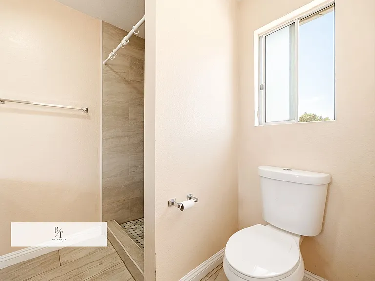 5934 1/2 Alessandro Ave — Photo 19