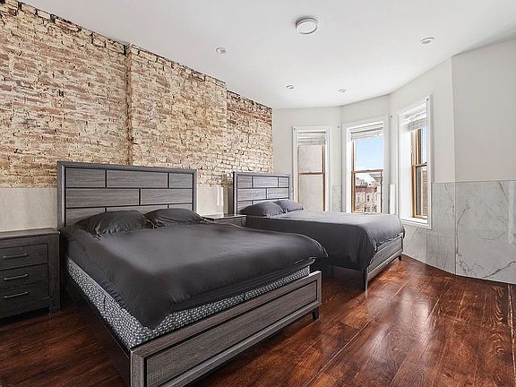 4th image of 294 Albany Ave