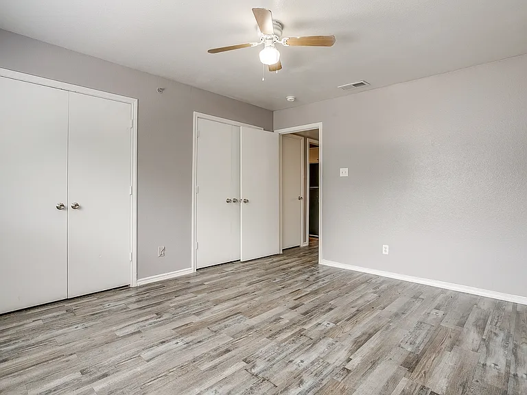 Irving Properties — Photo 15