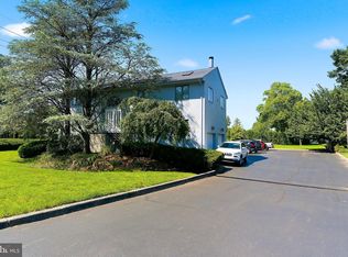 801 Hughes Dr, Hamilton, NJ 08690