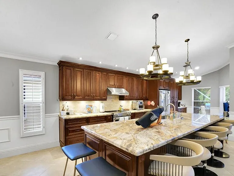 2208 Soundings Ct — Photo 3