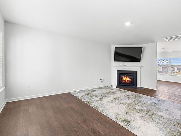 5th image of 21 Karkinnen Ct