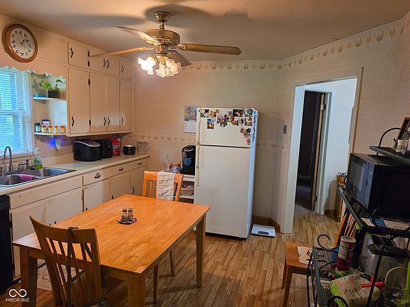 5th image of 2218 Gilbert Ave