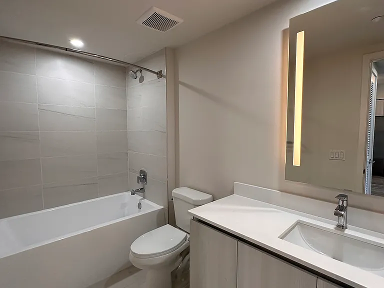 825 NW 3rd Ave #B — Photo 15