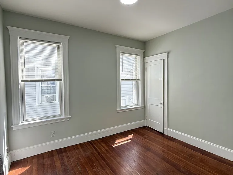 7 Harvard Ter #1 — Photo 12