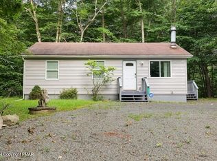 9660 Stony Hollow Dr, Tobyhanna, PA 18466