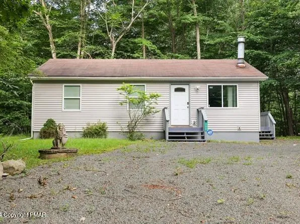 9660 Stony Hollow Dr, Tobyhanna, PA 18466