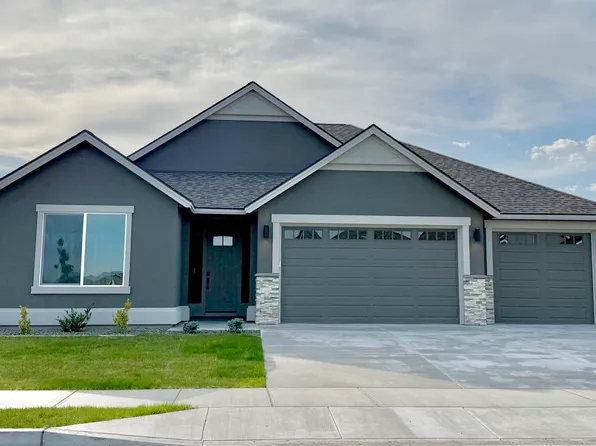 2889 Avrio Ave, Richland, WA 99354