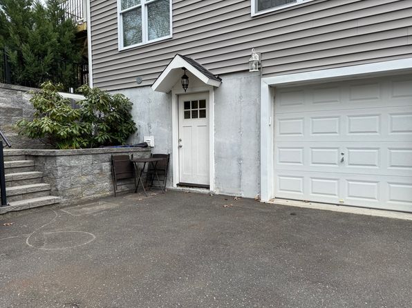 28 Valley Cir