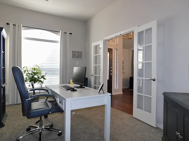 1119 Postwood Dr — Photo 11