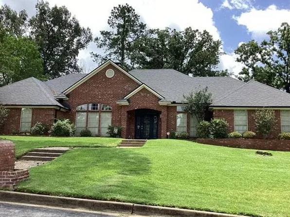 1431 Frostwood Dr, Tyler, TX 75703