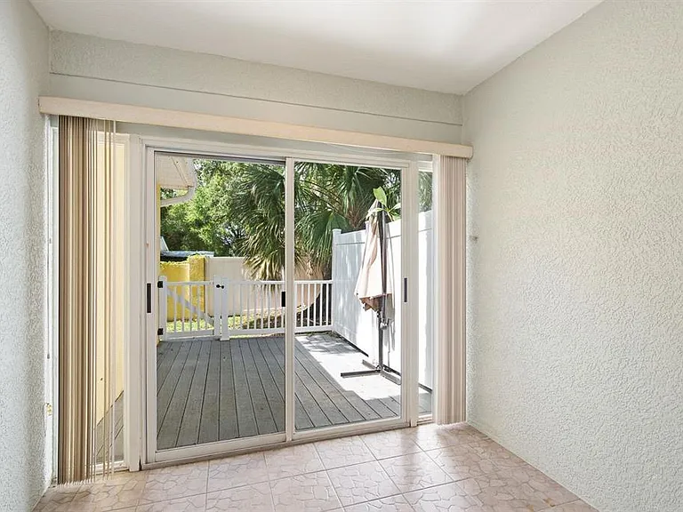 406 S Bayview Blvd #1 — Photo 27