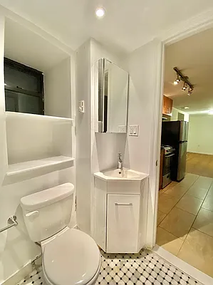 Rented by Waverly Realty Associates | media 22