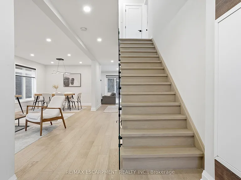 108 Greenshire Dr — Photo 3