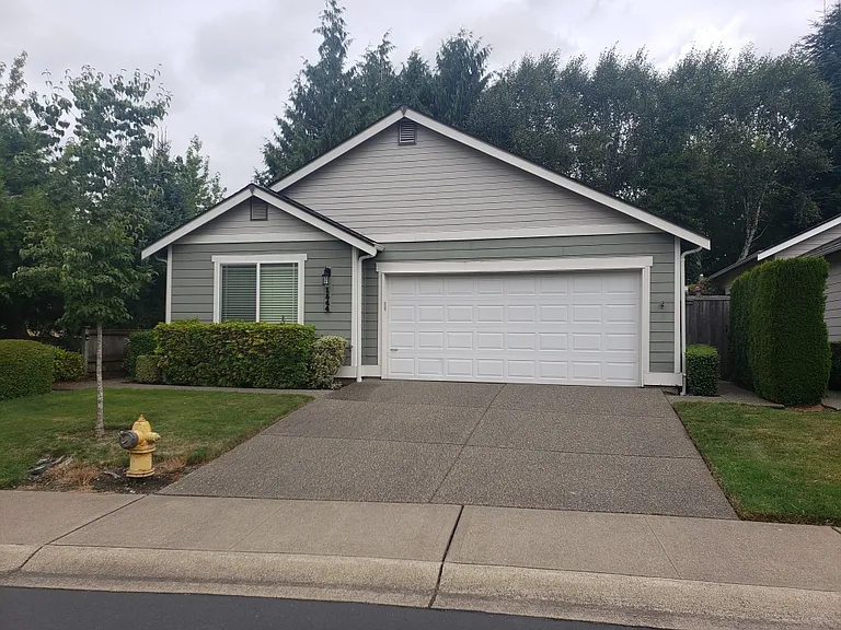 1544 Derby Ln SE — Photo 1