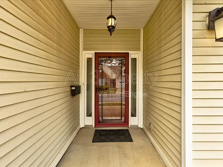 1033 Pinehurst Dr — Photo 5