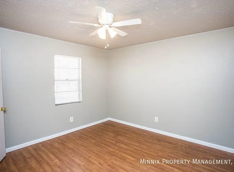 5719 Itasca St — Photo 15